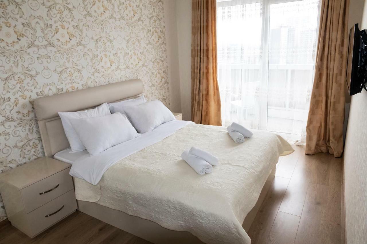 Batumi Orbi Residence Lux Esterno foto