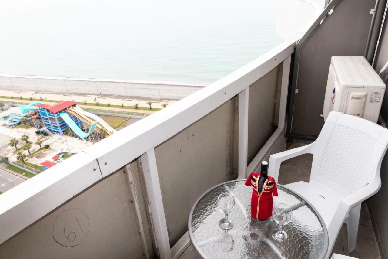 Batumi Orbi Residence Lux Esterno foto